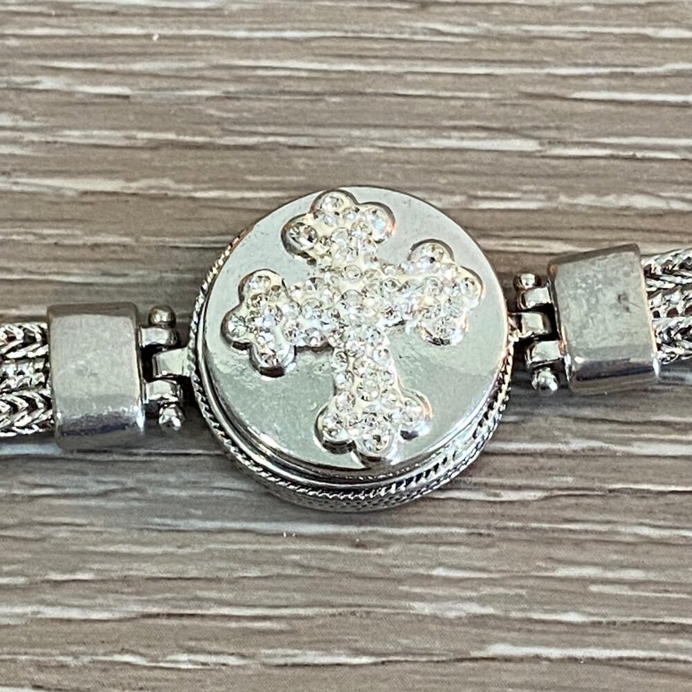 RHINESTONE CROSS BRACELET with (1) Snap Charm for Ginger Snaps Jewelry